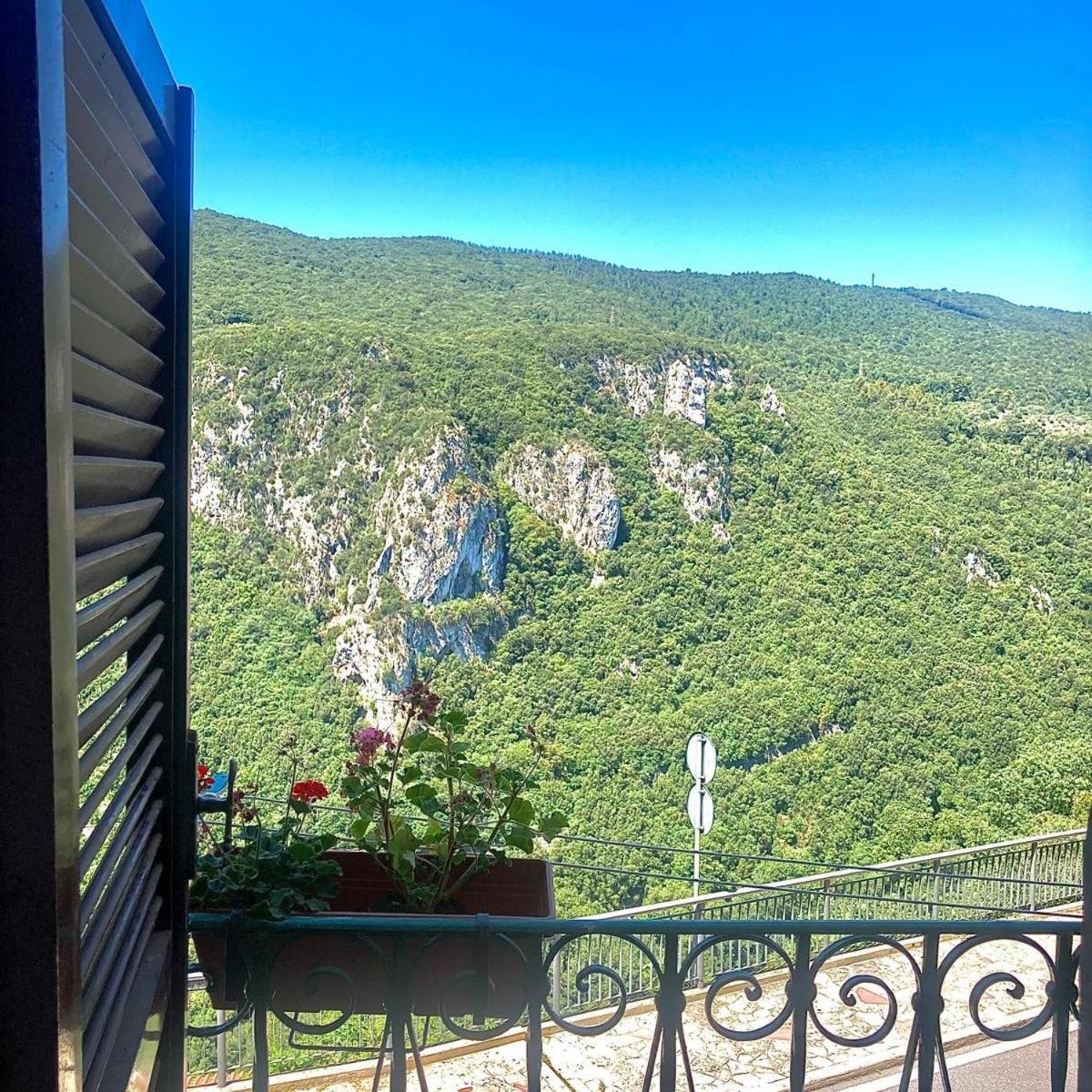 Maya : Casa Rustica Con Vista Panoramica 나르니 외부 사진